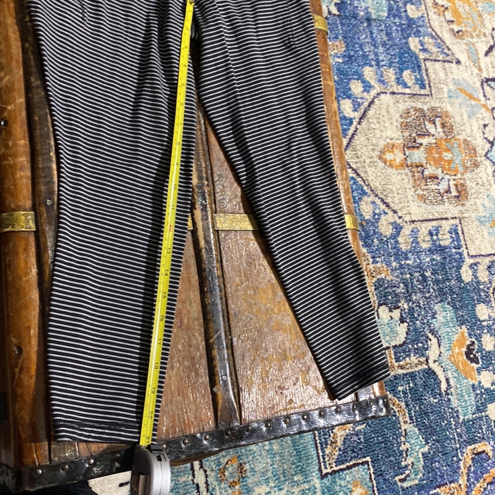 Athleta leggings - Picture 8 of 9